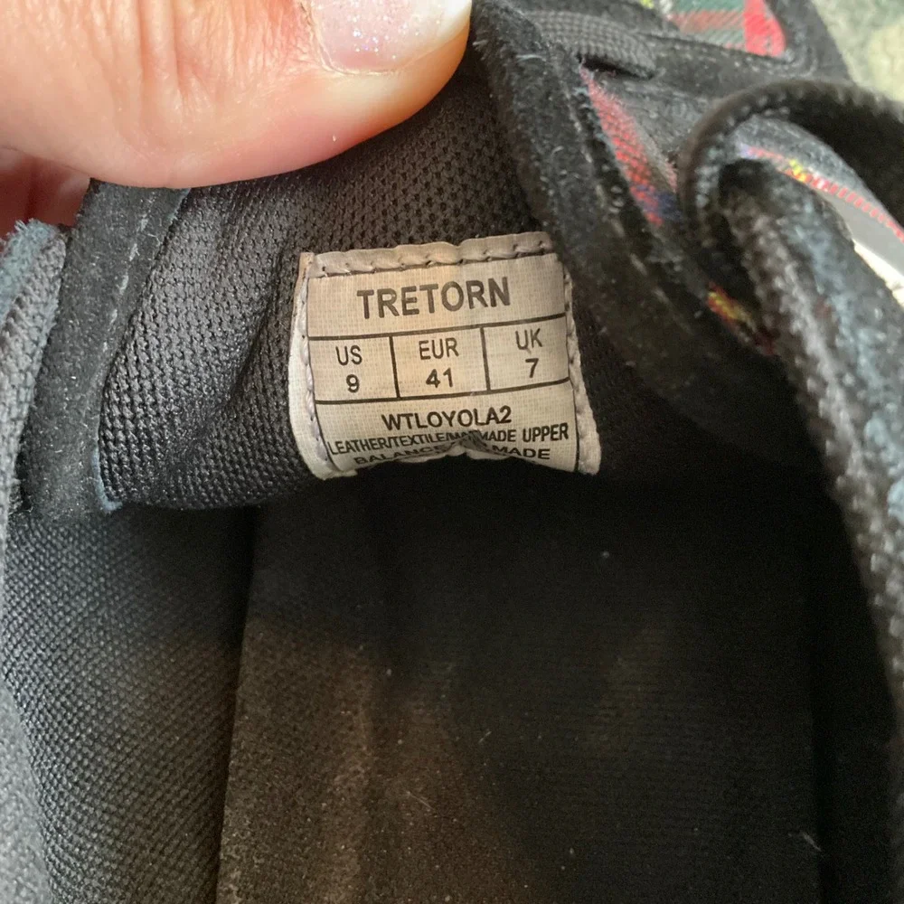 Tretorn Loyola 2 Sneakers Womens 9 Black Red Plaid Suede Low Top WTLOYOLA2